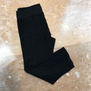 Black Capri Workout Leggings